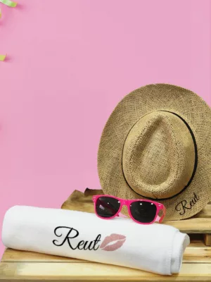 חבילת איילה - מגבת, כובע פנמה, משקפיים