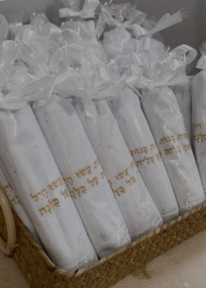 שאל/מטפחת סוכרייה - מגולגולת עם פפיון